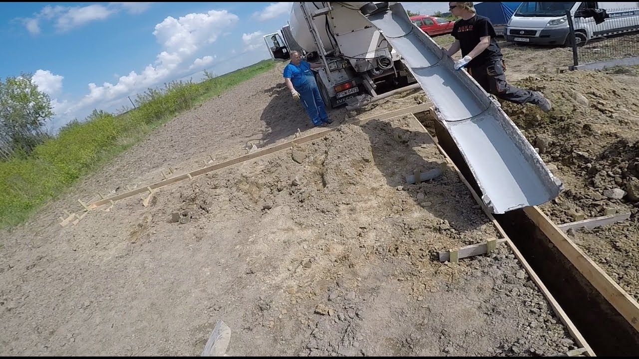 Jak wykonać fundament pod ogrodzenie ? cz. 2/2 Budowa domu krok po kroku 2017