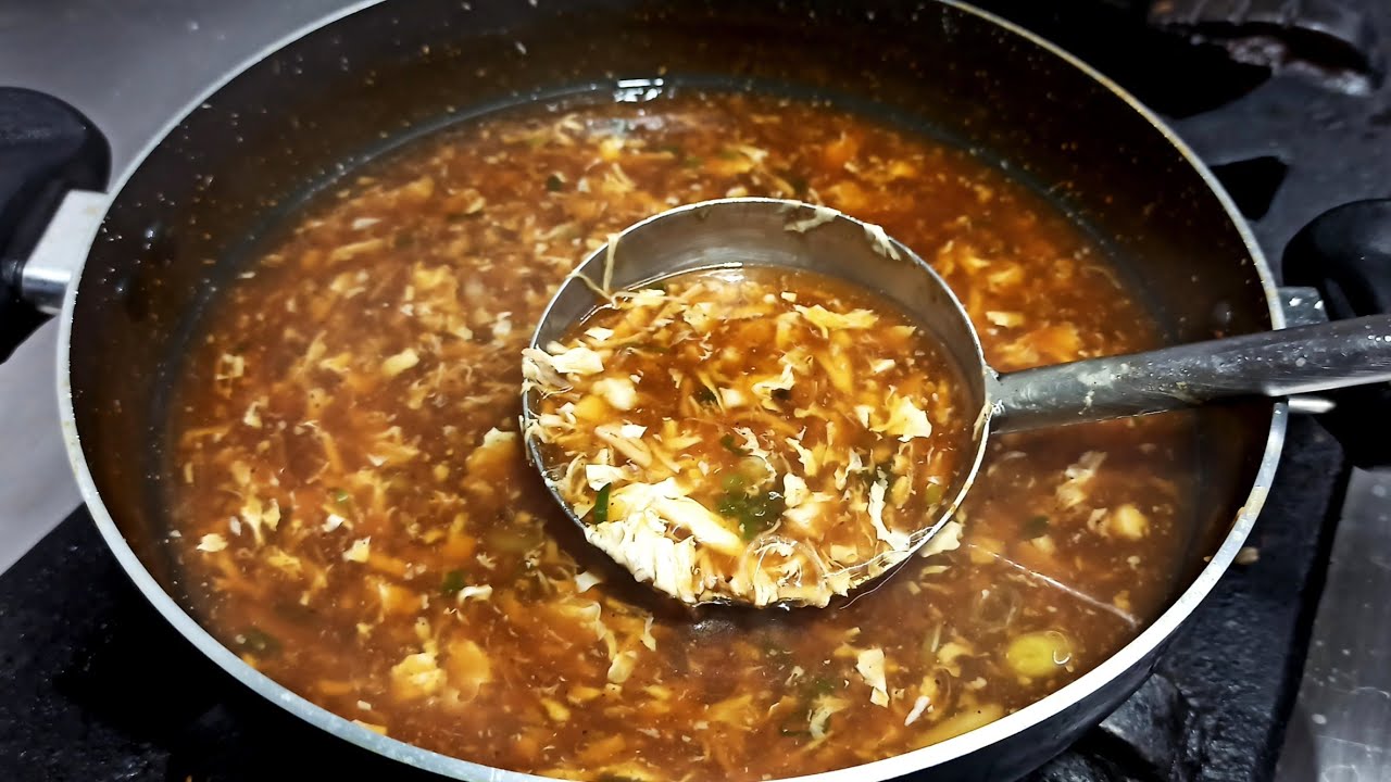 Hot & Sour Chicken Soup Restaurant Style | चिकन सूप बनाने आसान तरीका | Chef Ashok