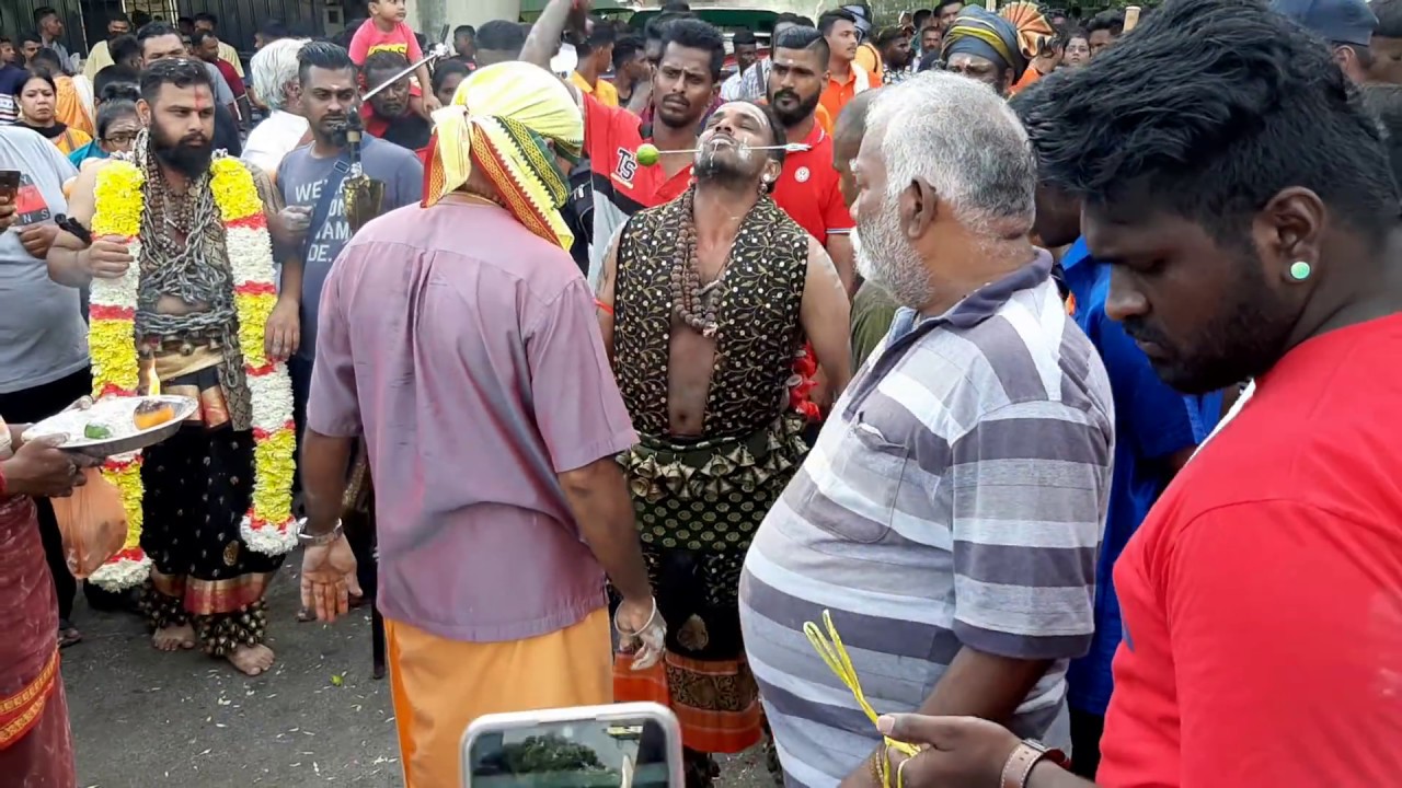 Karuppar Alaippu Batu Caves Thaipusam | Trance