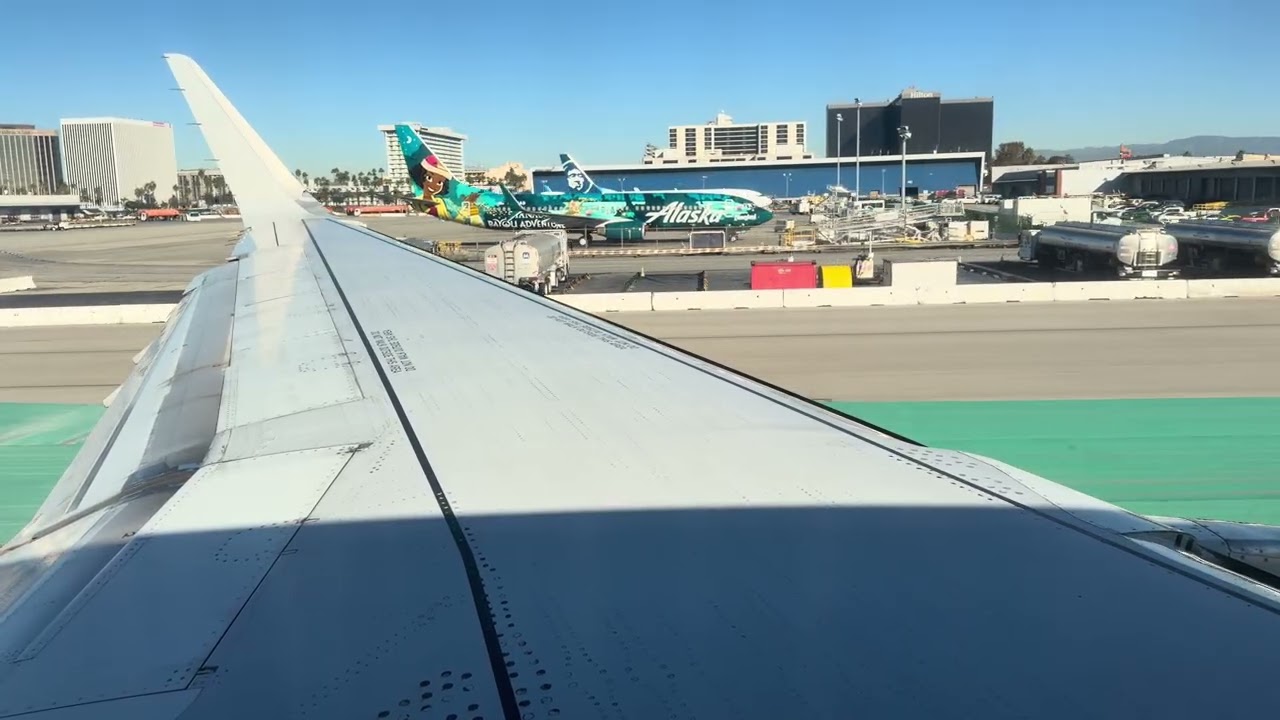 American Airlines A321-232 (N162AA) push back and take off  from LAX. 