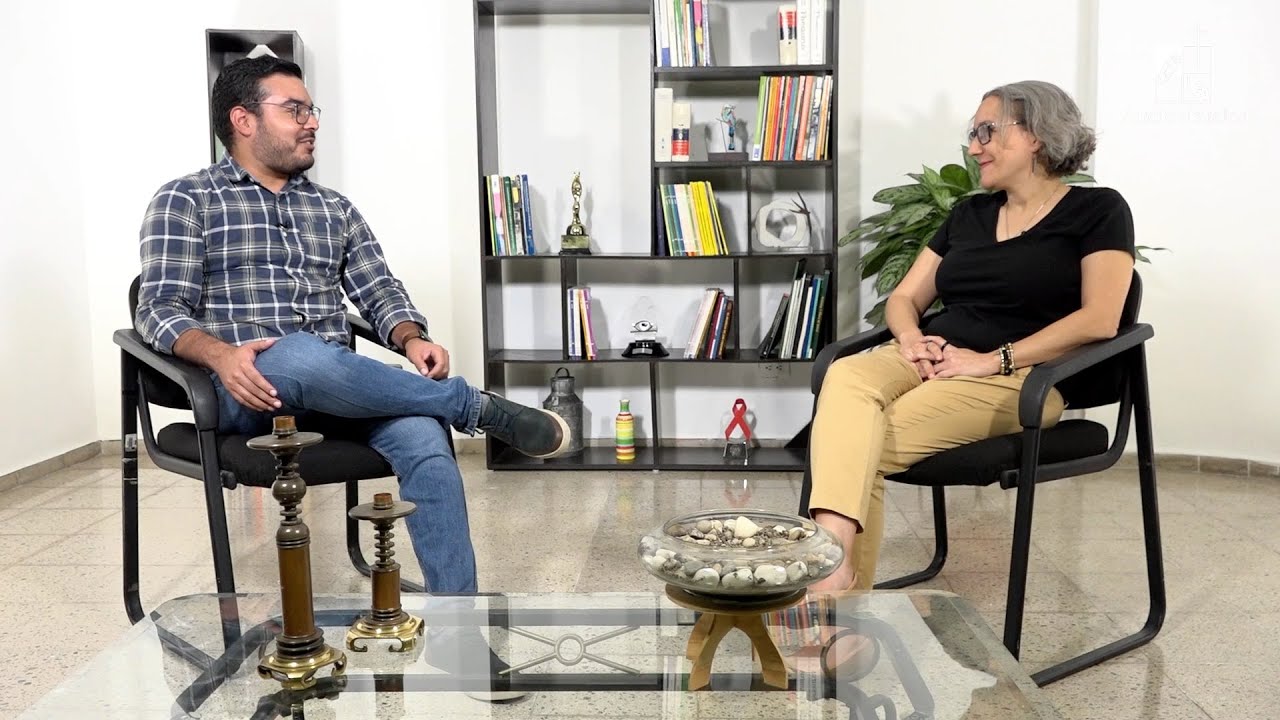Entrevista: Sociedad de la información versus sociedad del conocimiento (2022)