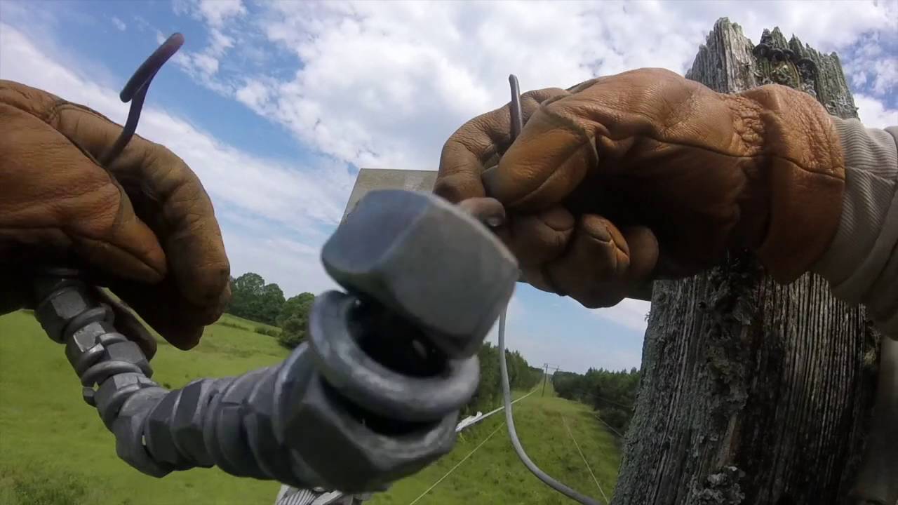 Day In The Life: Helicopter Lineman