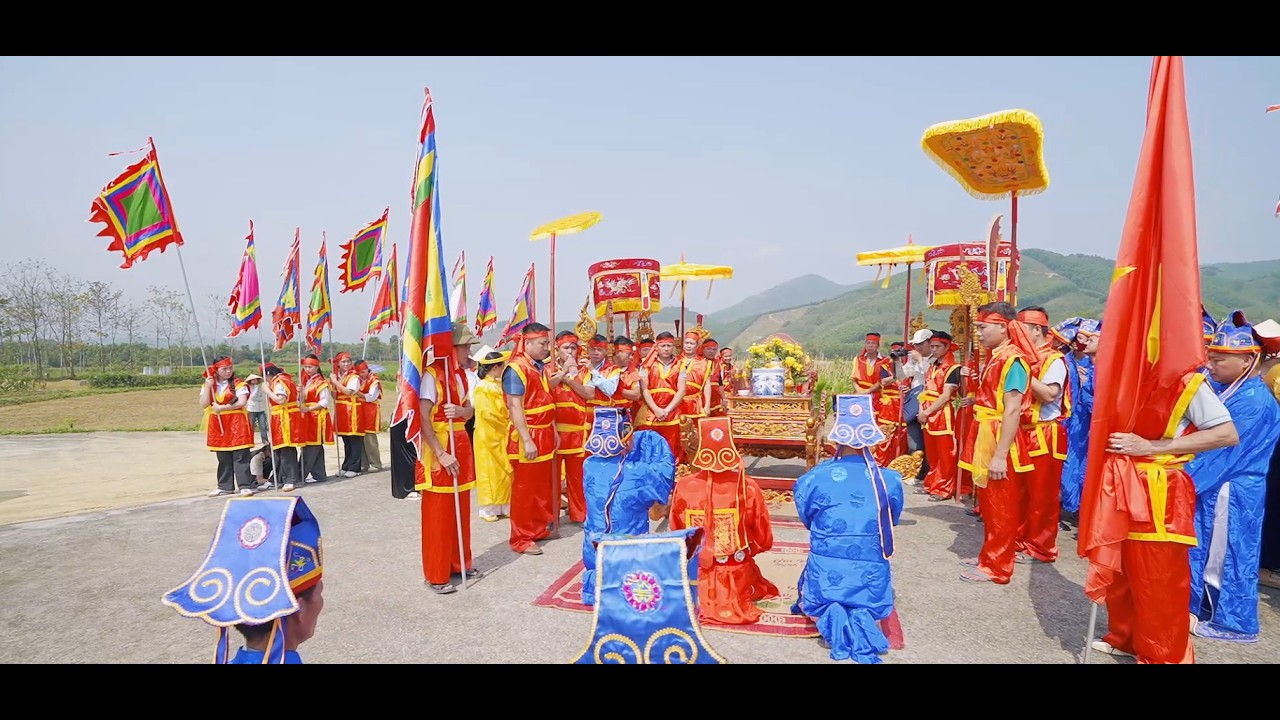 ĐÌNH BẢN THÔN - LÀM LỄ BUỔI CHIỀU