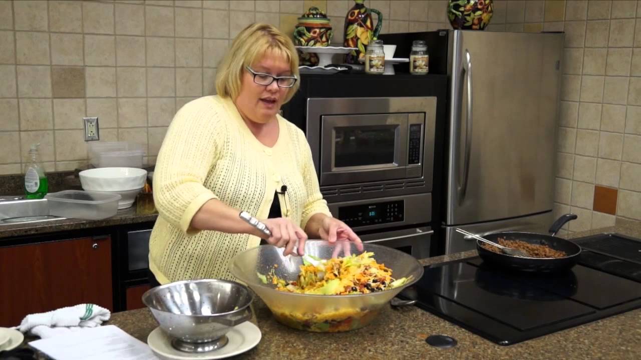 Recipe: Thousand Island Taco Salad