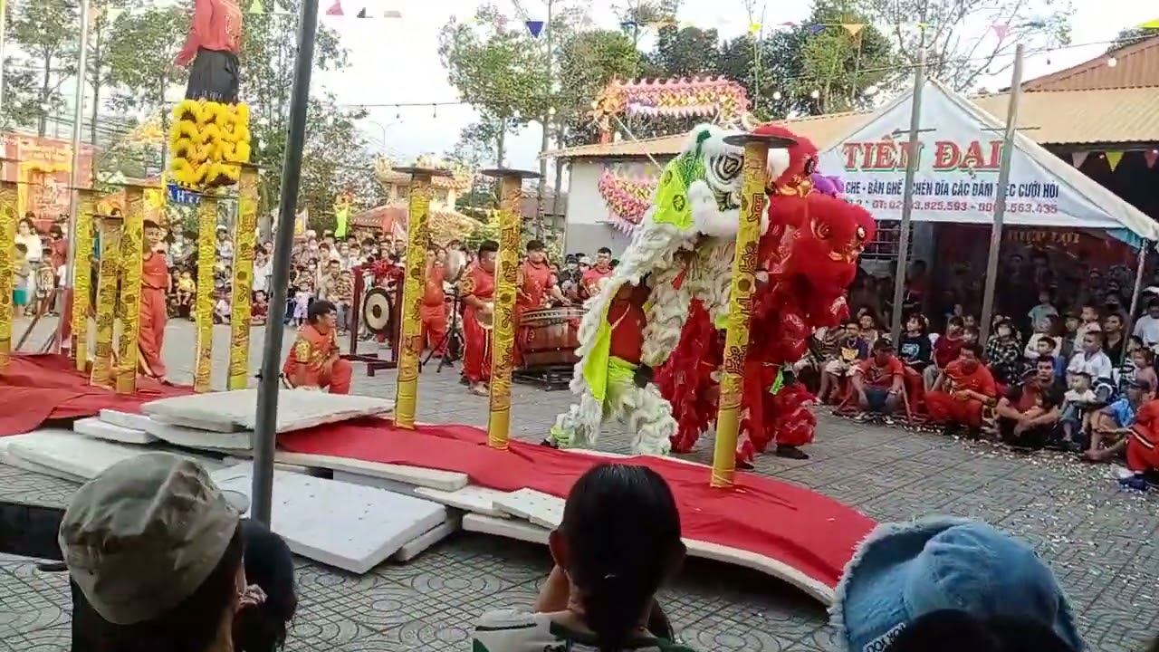 MÚA LÂN TRÊN ĐÌNH THẦN PHƯỚC HOÀ P1