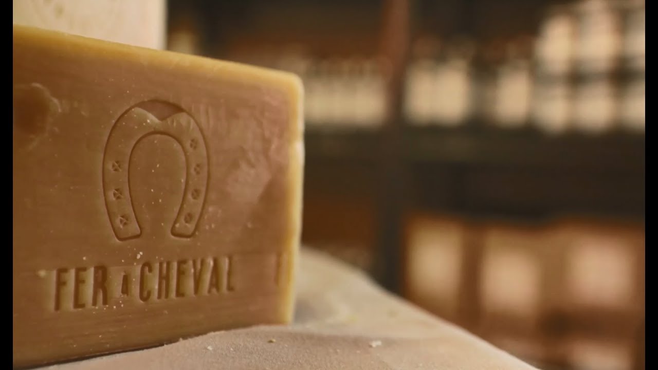 Au cœur de la plus ancienne savonnerie de savon de Marseille