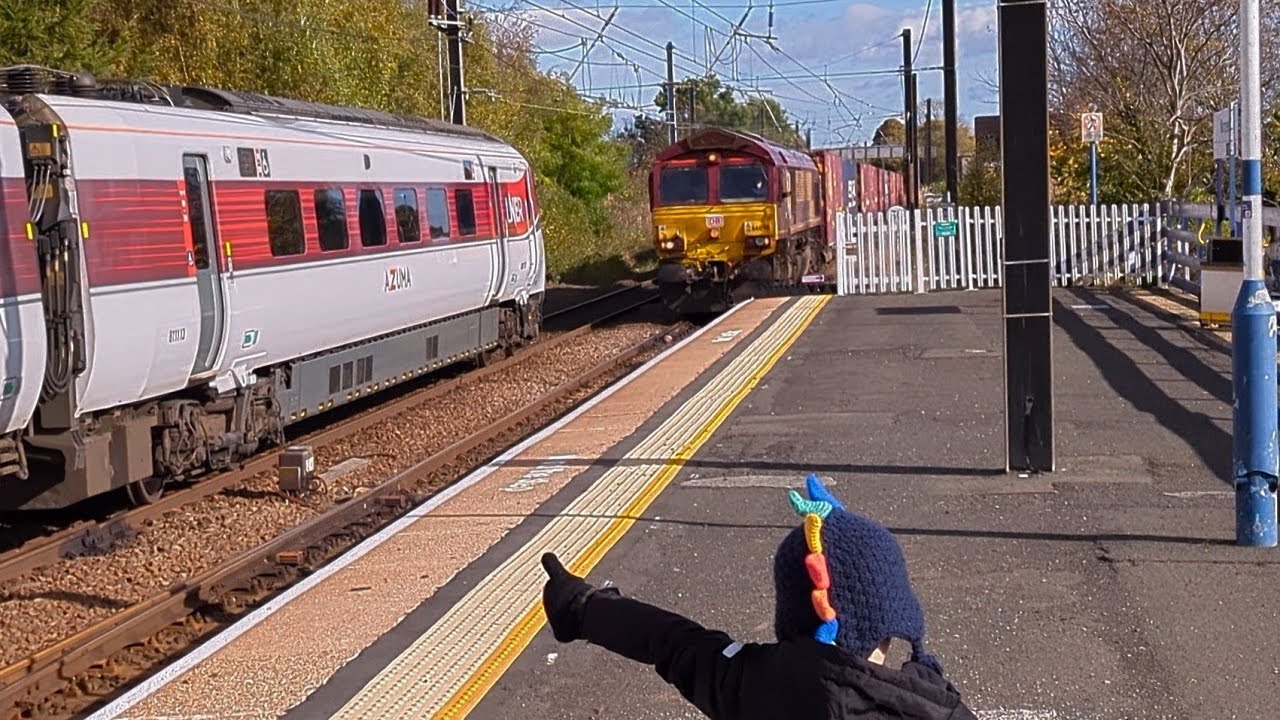 Tommy's Trains - Morpeth Railway Station (featuring crossovers and a 66 Class Train)