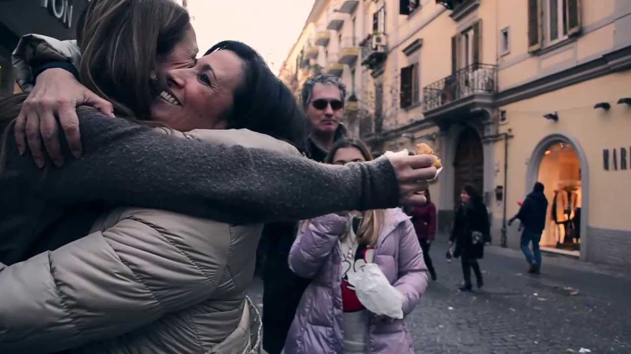 Free Hugs (abbracci a Napoli) 21.12.2013