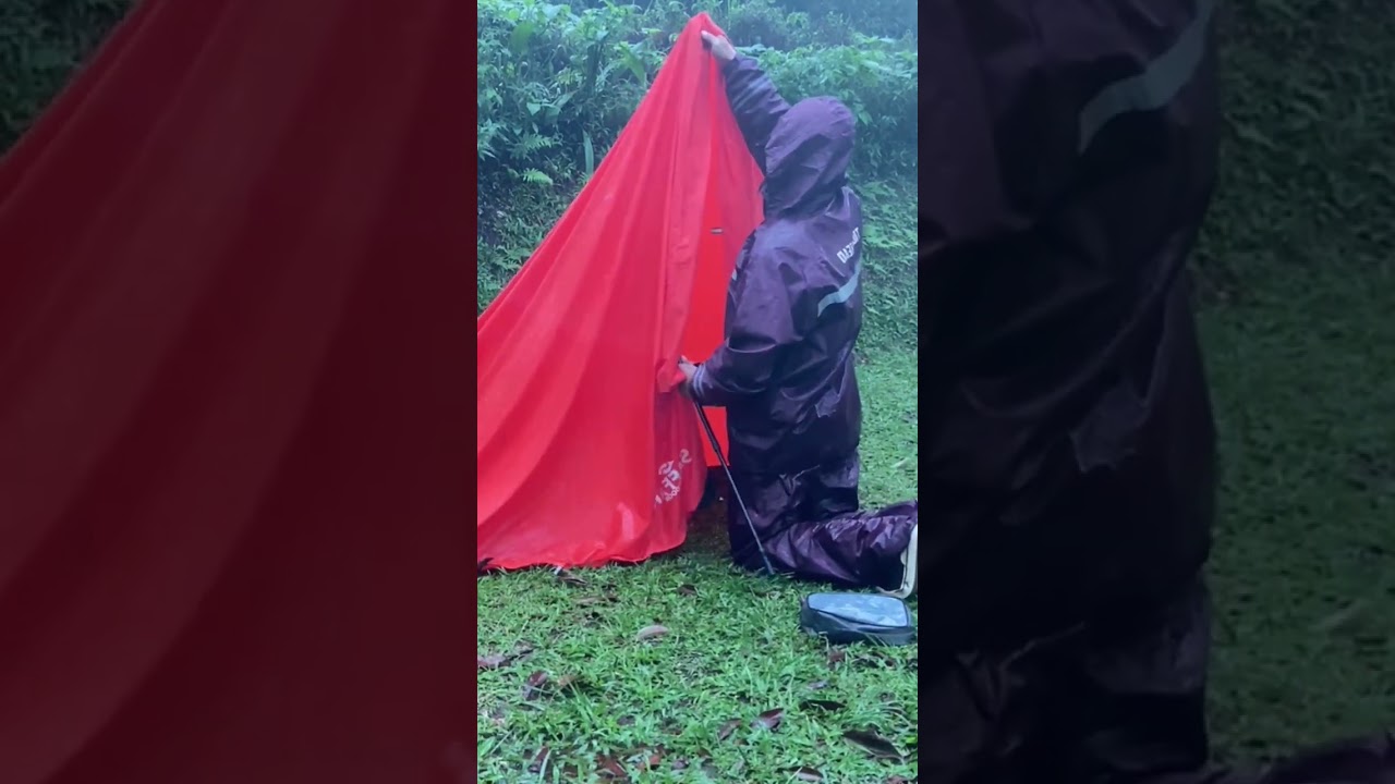 solo camping in the rain #shorts #solocampinginrain #rain #camping #heavyrain #solocampingheavyrain