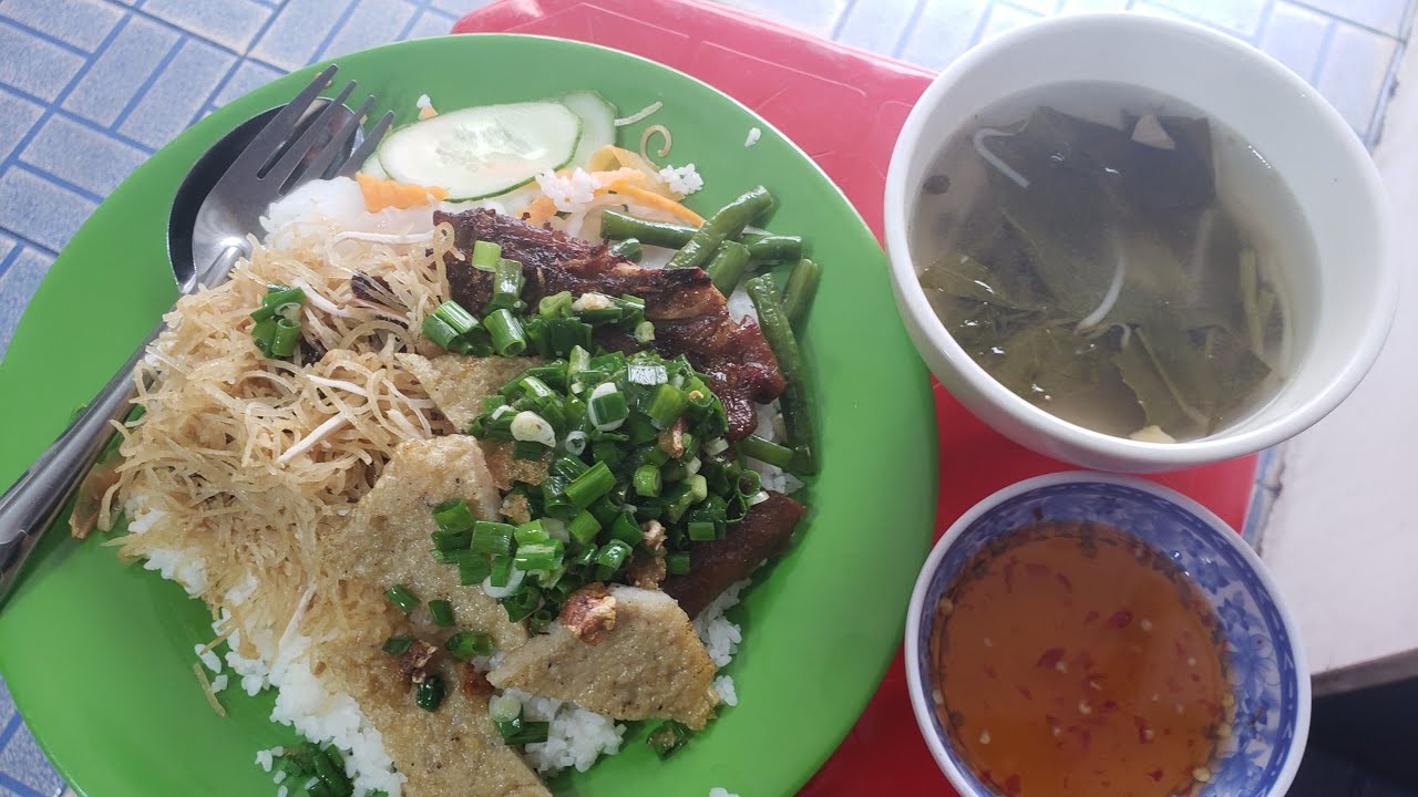 CƠM TẤM VỈA HÈ 45K/ĐĨA CÓ GÌ?