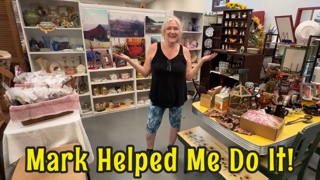 V17: VINTAGE VICKIE Booth in JUST STUFF Kingsport TN | Waffle House | Johnson City | Elizabethton TN