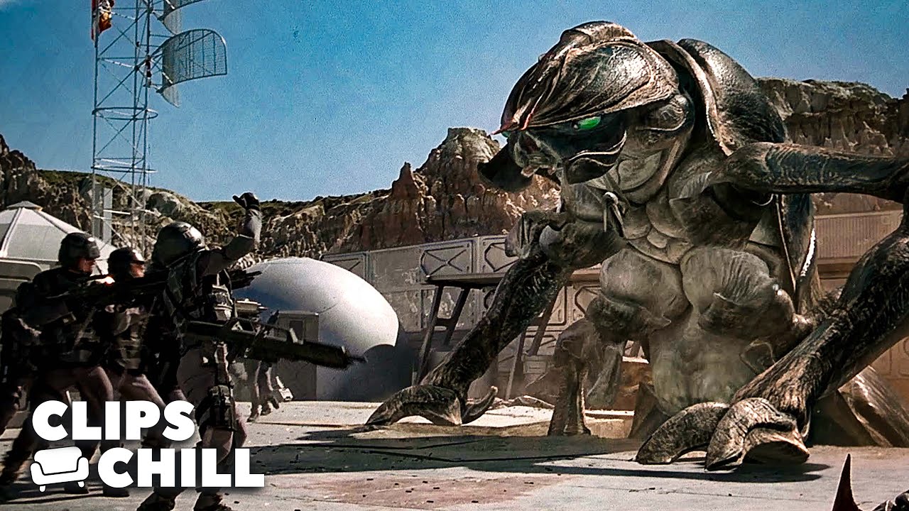 Helldivers 2 Players Will LOVE This! | Starship Troopers Best Action Scenes