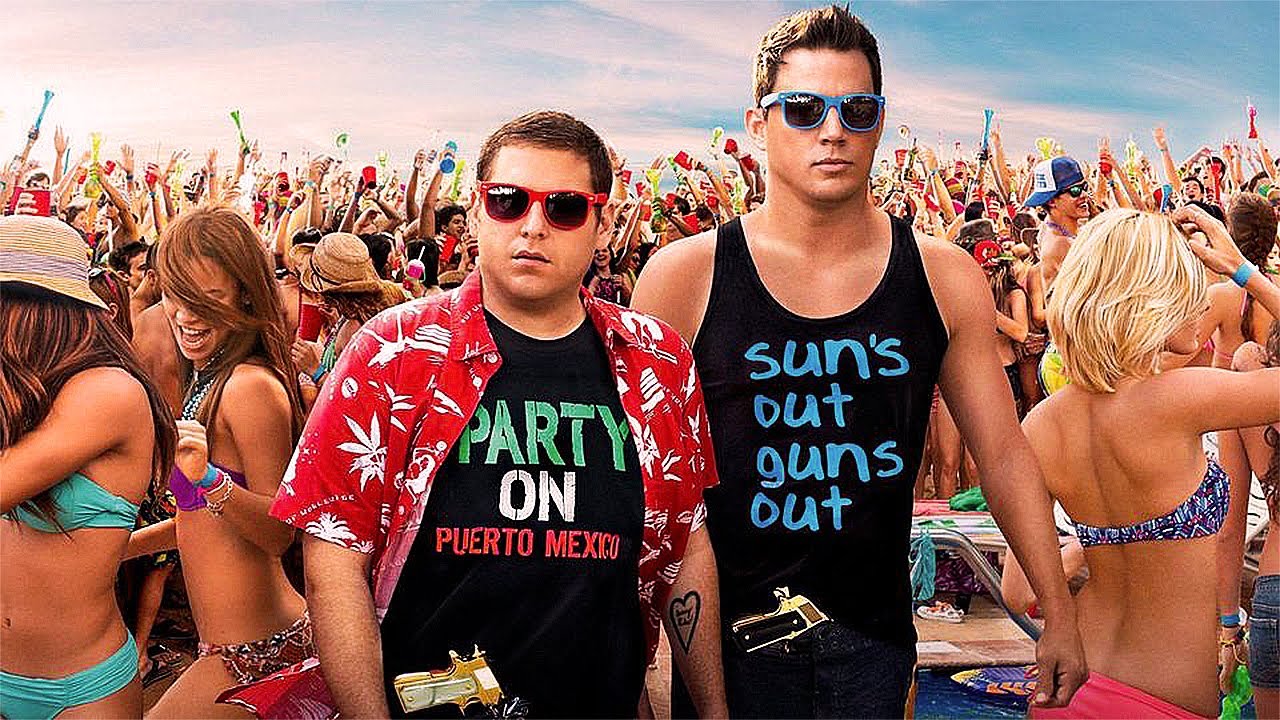 UNDERCOVER COPS FAKE BEING COLLEGE STUDENTS (22 Jump Street Movie Recap)