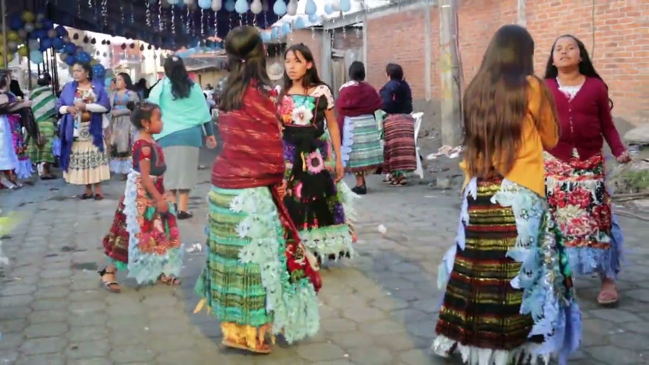 pirekua de grupo janintzkua/ popurri de pirekus/ fiestas en nurio Michoacan