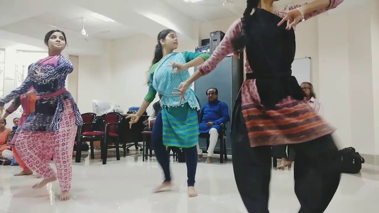 Dance demonstration... Sangit-Bhavan .. in Santiniketan..