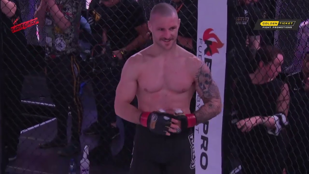 GTFP18 - Thomas Paull vs Perry Goodwin (GTFP Professional Lightweight Championship)