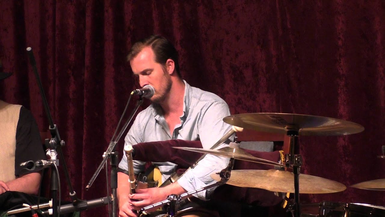Nick Martin on uilleann pipes playing Limericks Lamentation.