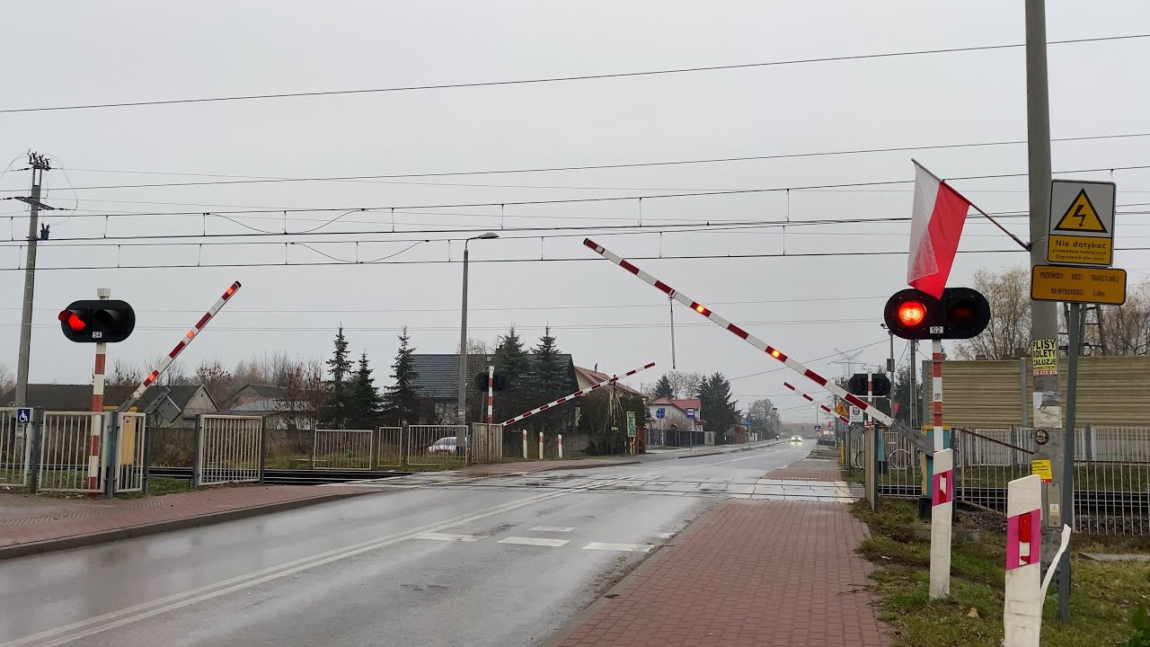[4K] Przejazd kolejowy (SSP) - Stare Grabie (Dobczyn) ul. Mazowiecka / Polish railroad crossing