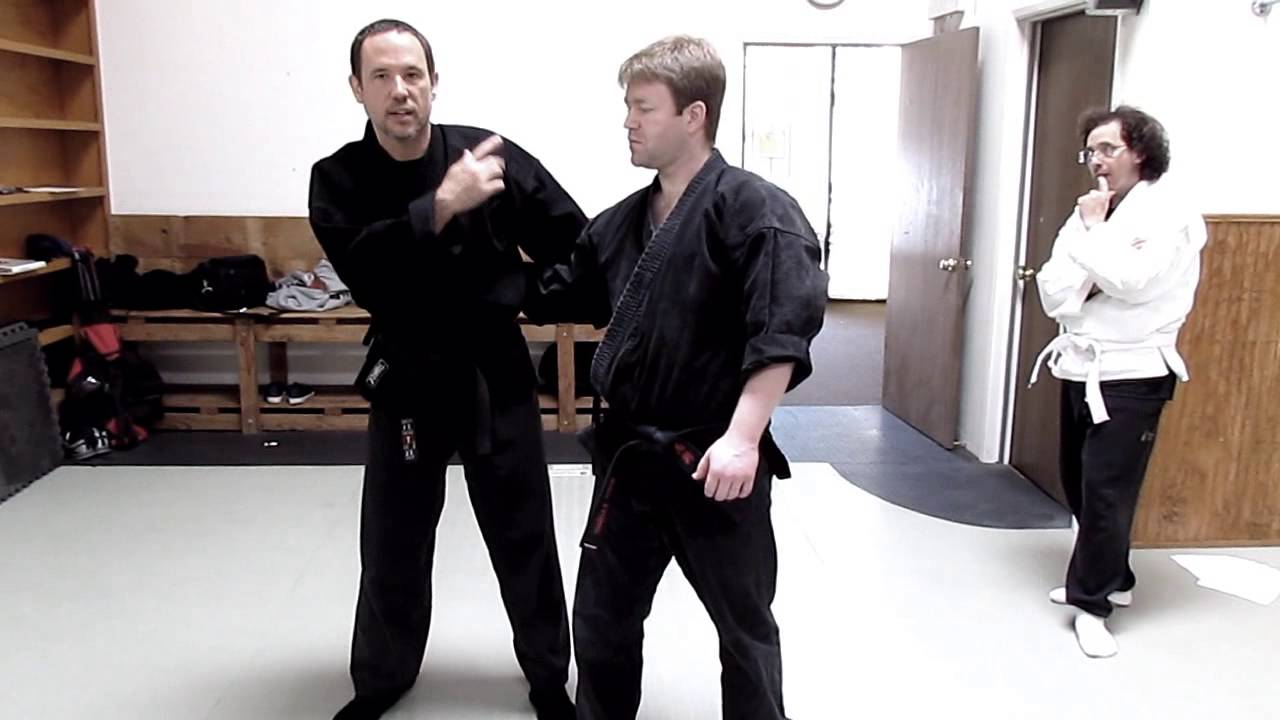 BUJINKAN JUJUTSU/JUTAIJUTSU WITH SHIDOSHI DARREN DUMAS