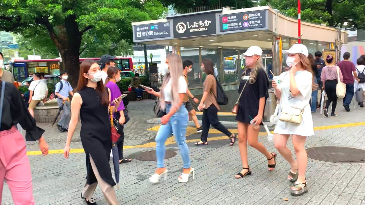 Shibuya Walk on Sunday Full of Girls | Tokyo Virtual Tour