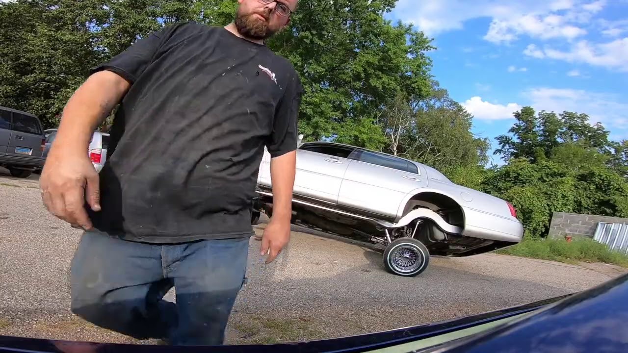 2003 Lincoln TOWN CAR LOWRIDER FRAME SWAP!!