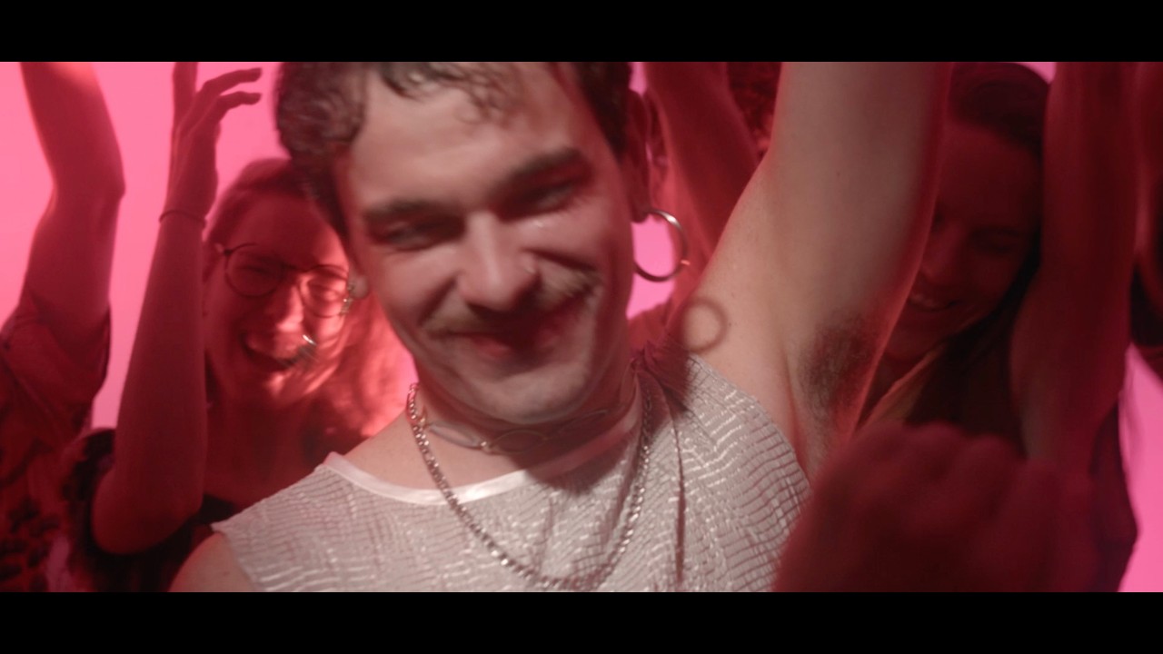 HOVR &ndash; Etwas Fehlt feat. Kauz B. Wolf (Official Music Video) [Stil vor Talent]