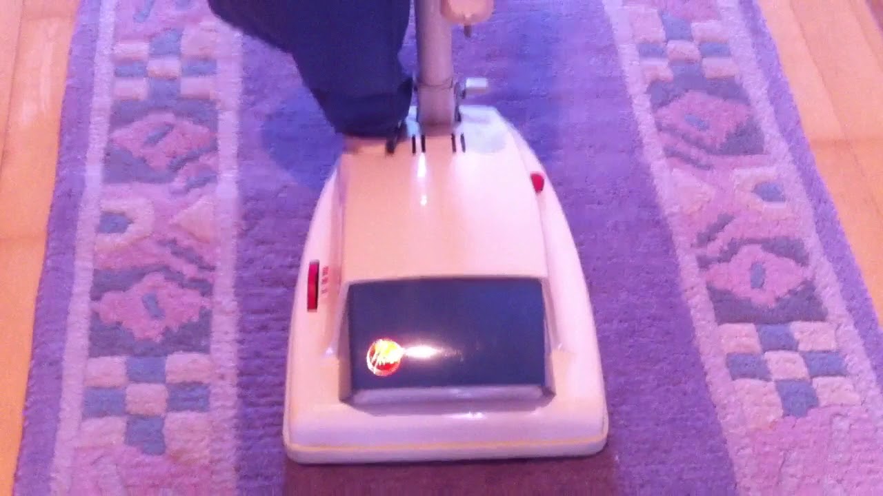 HOOVER Staubsauger, Modell: 1354A Klopfsauger / Vintage HOOVER Junior  1354A vacuum cleaner