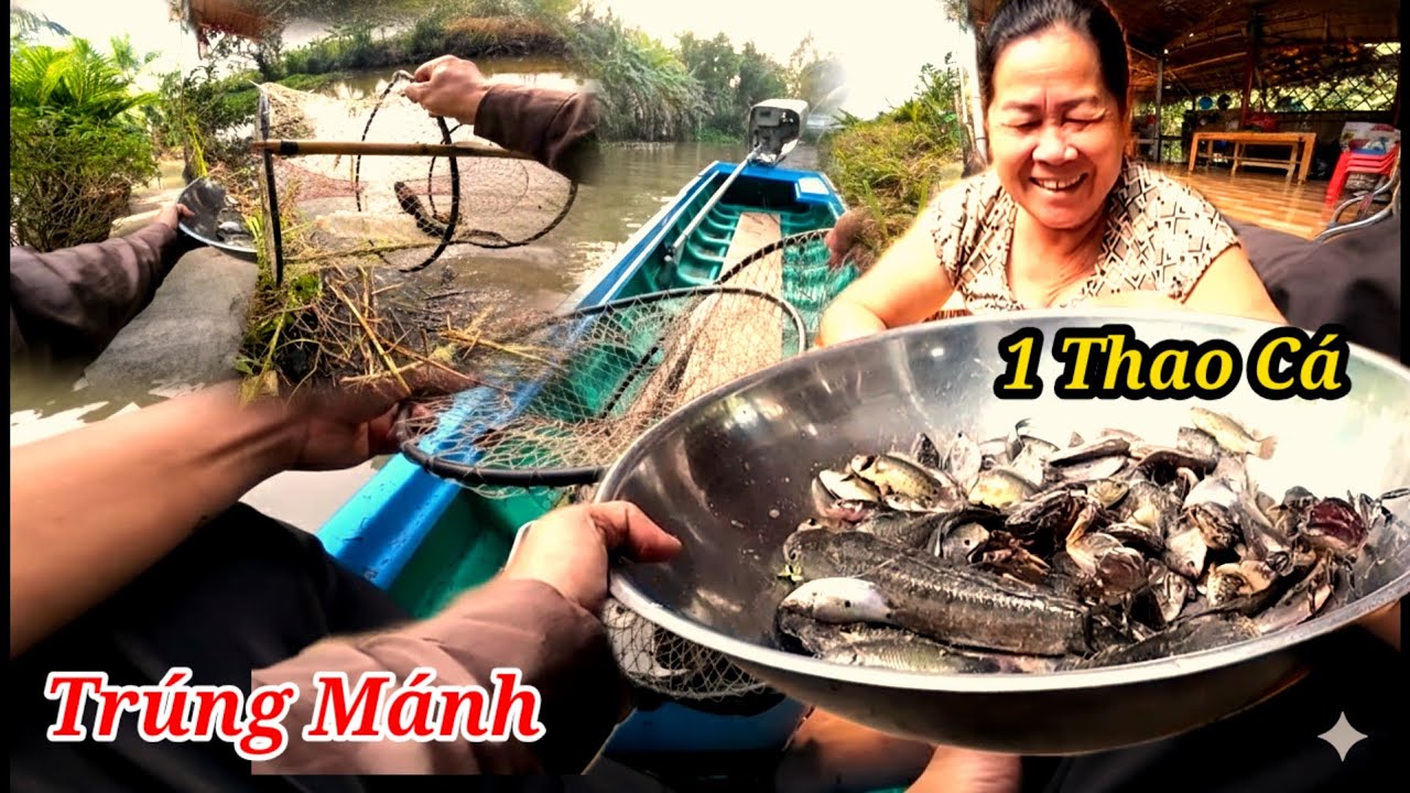 khai trương xuồng mới cùng ngày ra đồng thăm mấy cái lờ, thật bất ngờ khi gặp cảnh này 