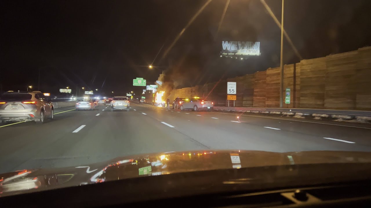 VIDEO: Right lane closed on I-95 Southbound in West Haven due to tractor trailer fire