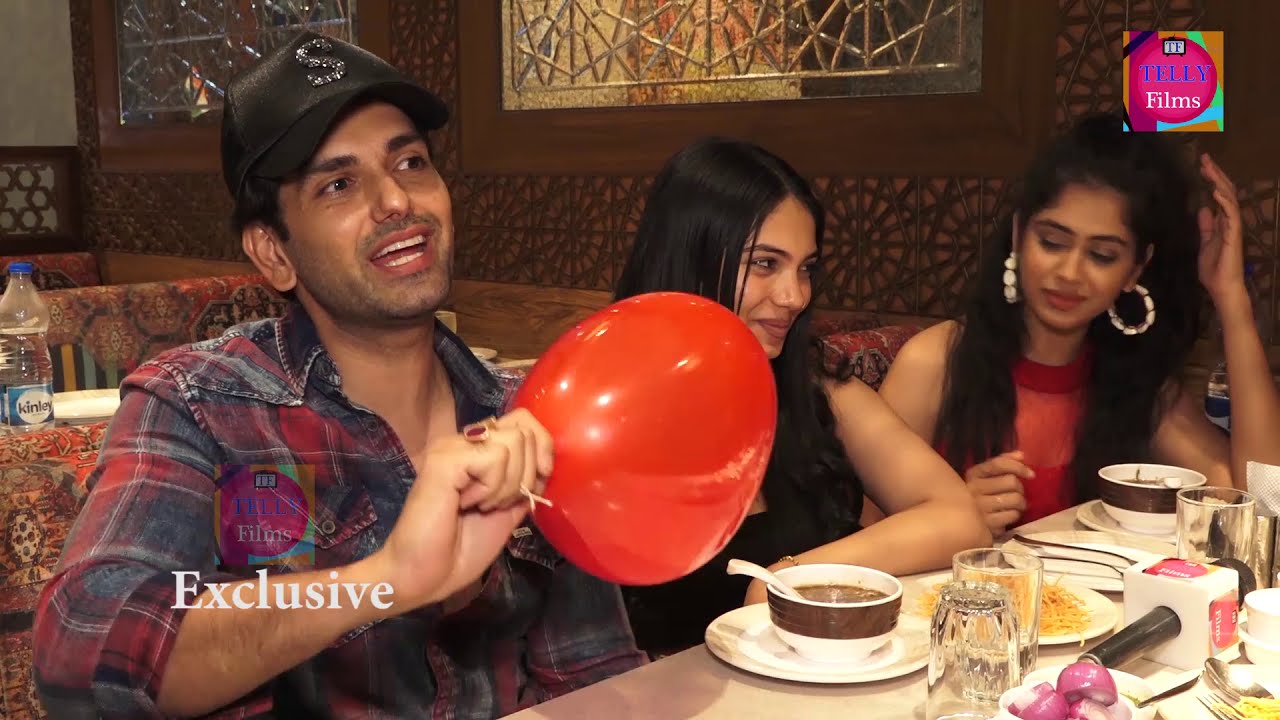 Hello Jee Web Series Cast Nyra Banerjee, Rahul Sharma, Dipali Sharma, Kalyani Chaitanya Dinner Date