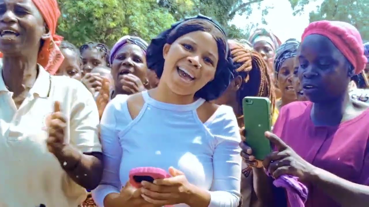 Mano Moga-Telefone da Movitel (By ZK Visual Films)