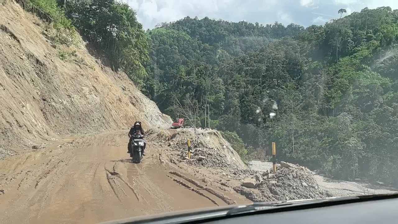 Kondisi jalan kutacane ke gayo lues part 1