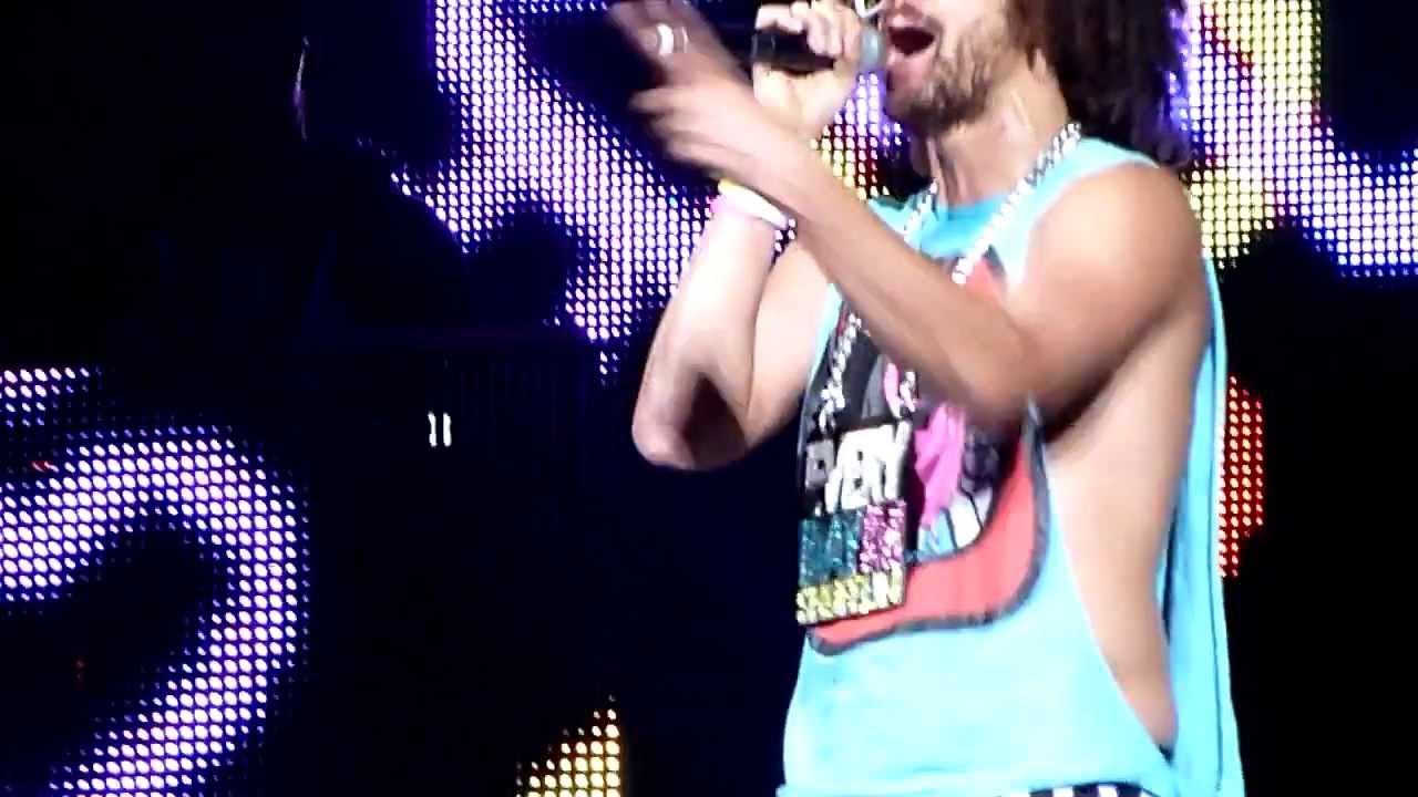 LMFAO - Reminds Me Of You - Stadium Live - 08.12.12
