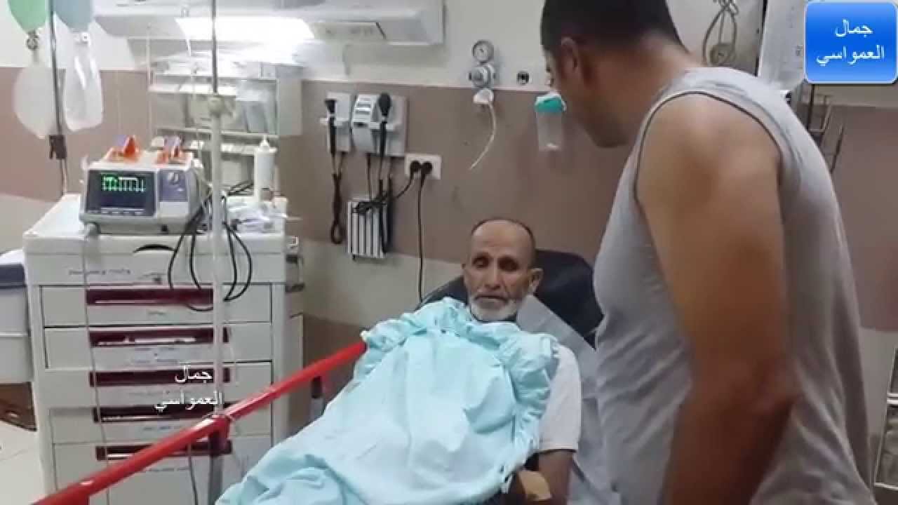 افعى سامه تلدغ ابوسامر 2-8-2015من بيت دقو  بعد ان حاول قتلها مع جمال العمواسي