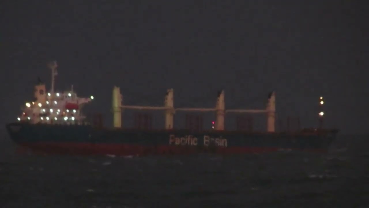 Ship Pacific Basin Stuck off Cronulla beach listing in Storms 5.7.2022