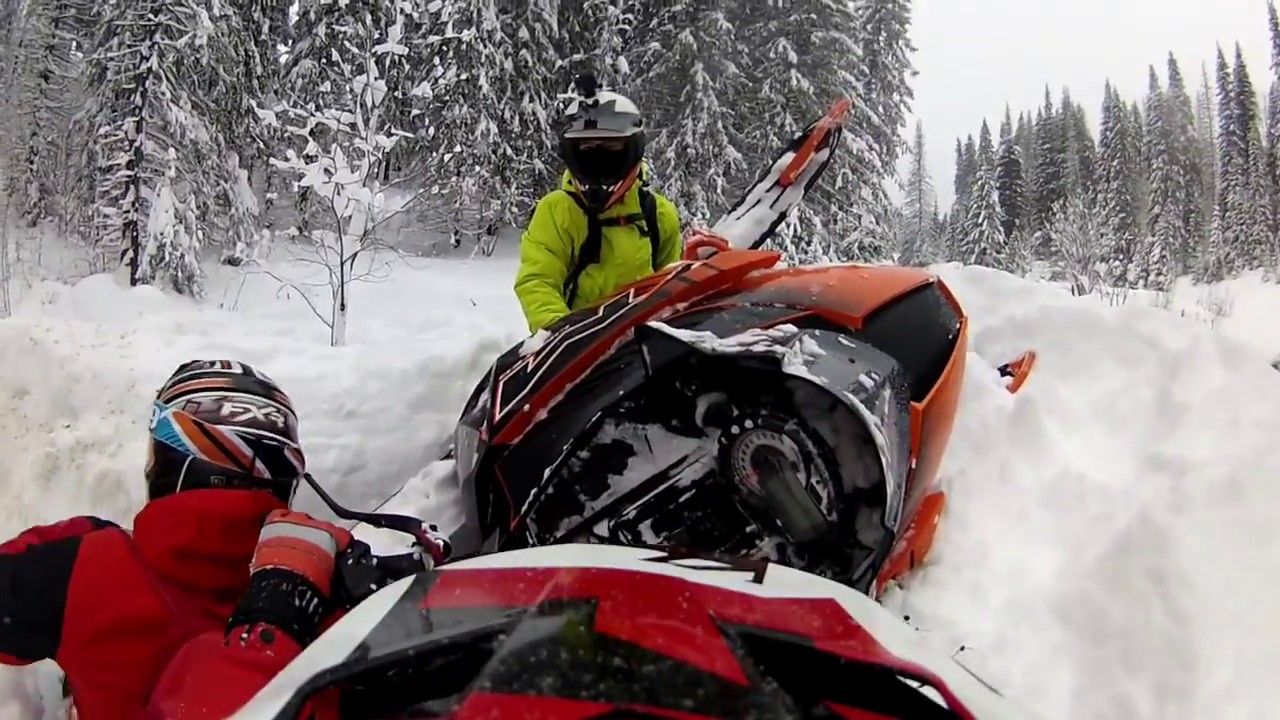 Новички в горах на горных снегоходах. Часть 1