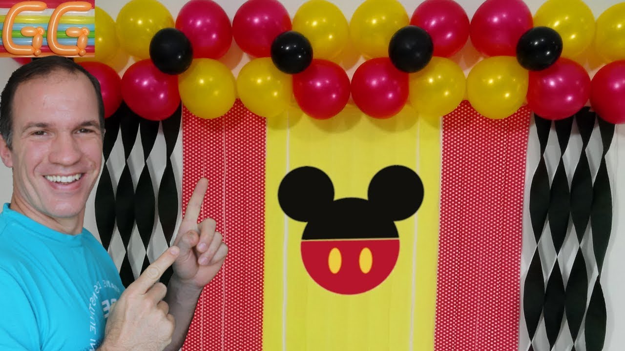 Decoracion de MICKEY MOUSE para cumpleaños - cortinas de papel crepe y globos - #decoraciondeMickey