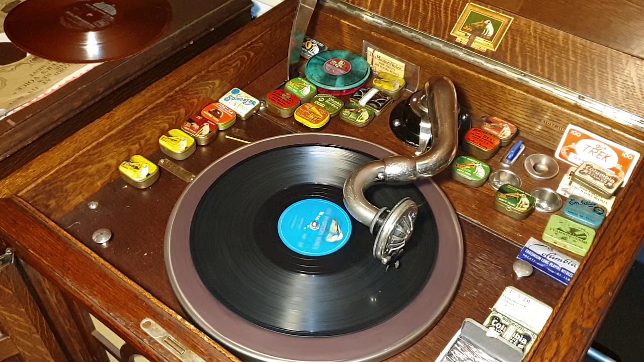 Hound Dog. Elvis Presley. 78rpm Gramophone Play