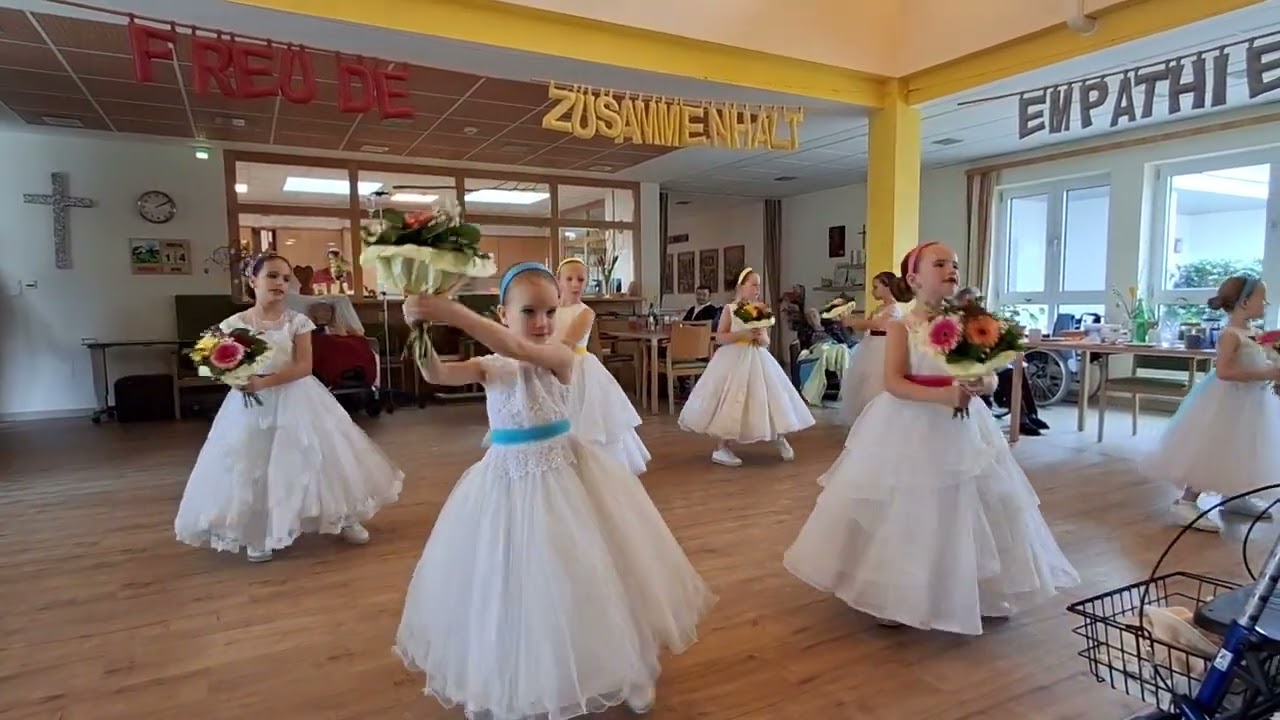 Colourful Dancers im Pflegekompetenzzentrum Weppersdorf