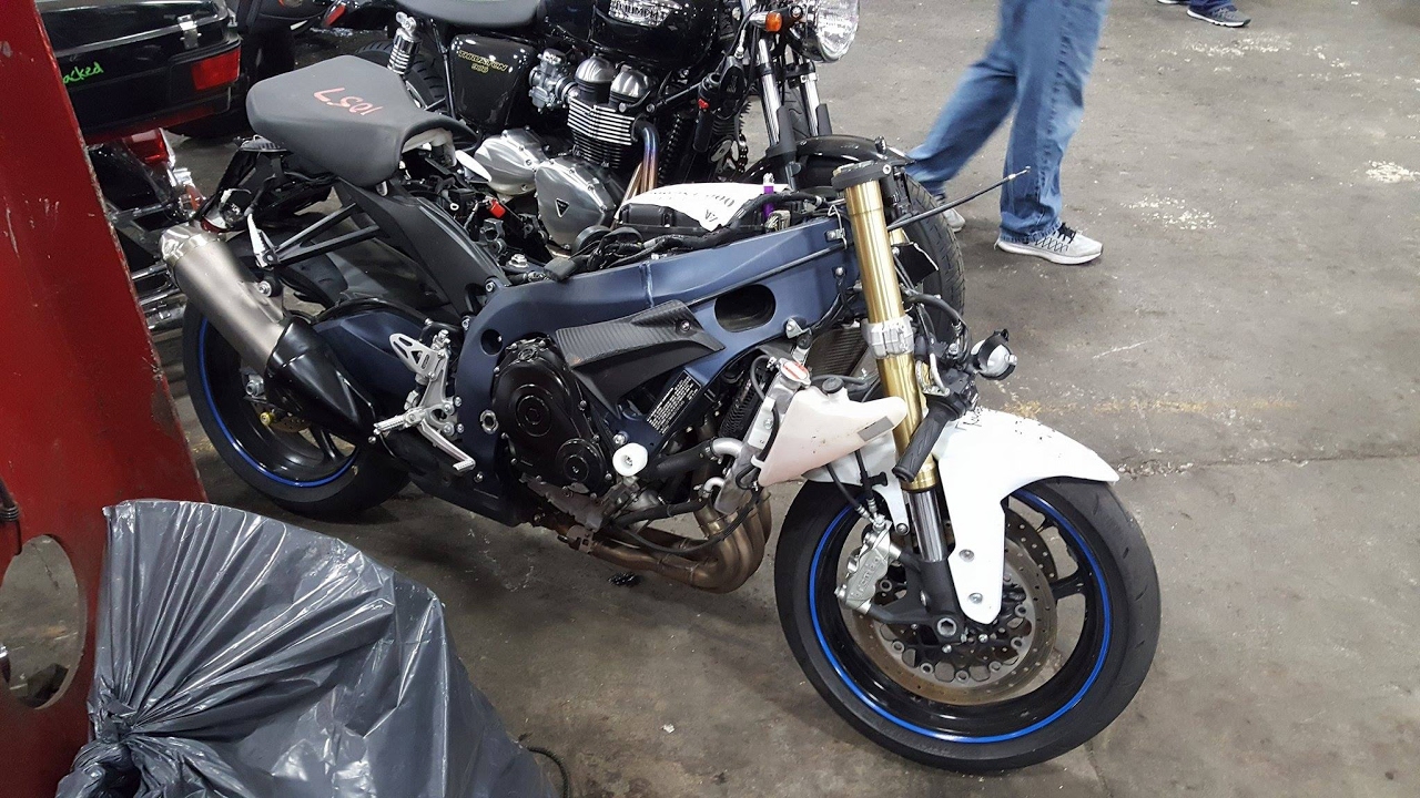 We Start a New Motorcycle Build! 2011 GSXR 750 Revival