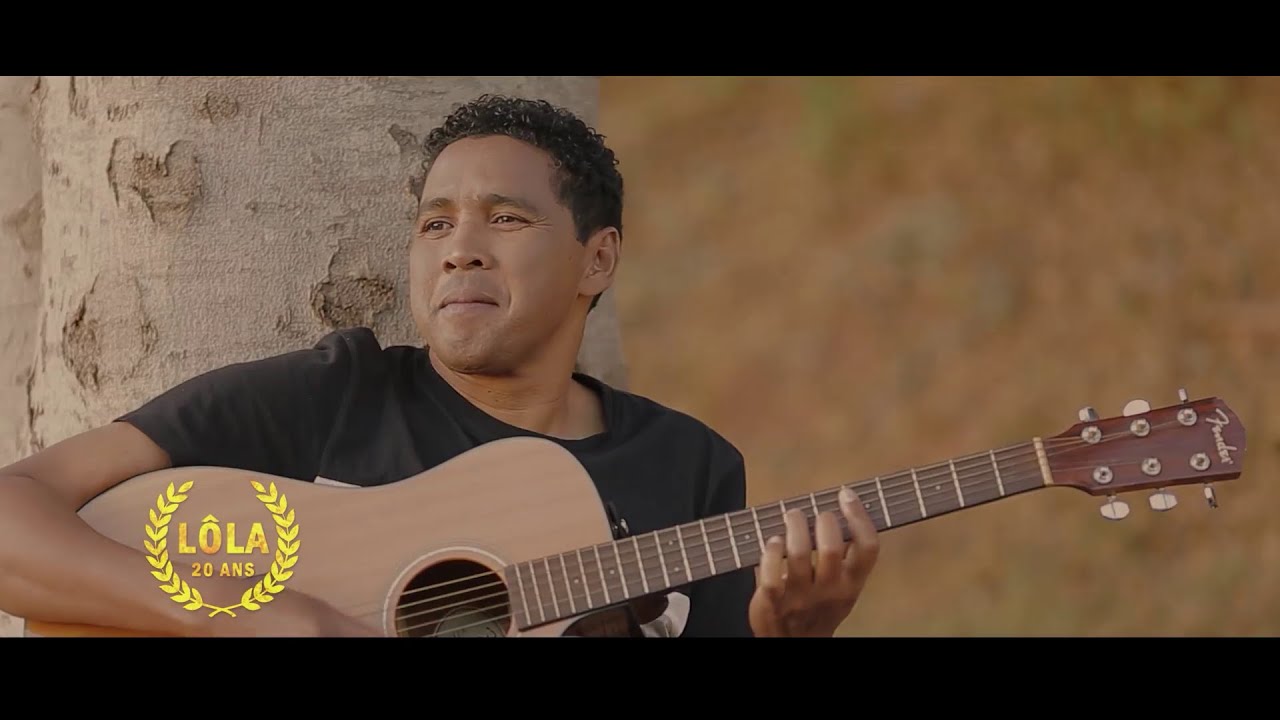 LOLA - MANAHIRAGNA (BLACK NADIA, NJAKATIANA, DO RAJOHNSON, FARAKELY, MELKY, STEPHANIE, NATE TEX)