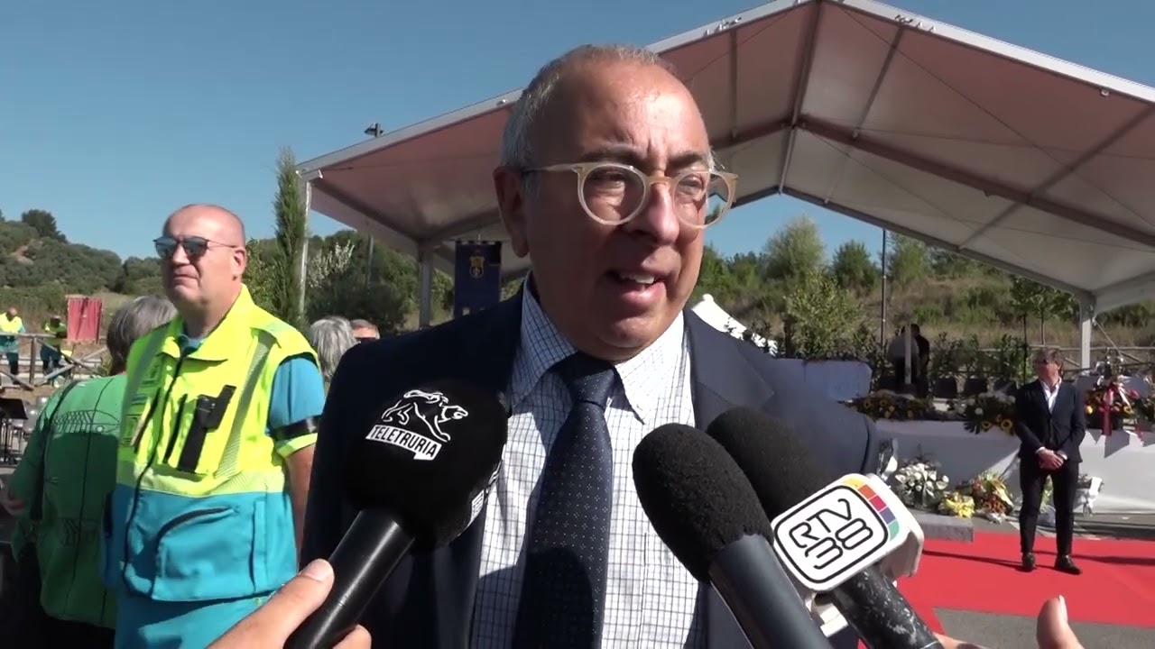 L'ultimo saluto a Gianni e Giulia nella loro Terranuova. LE VOCI