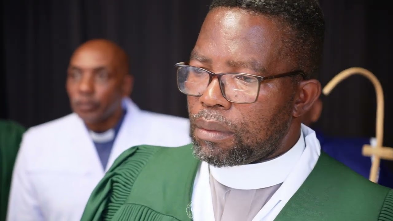 IZIKHOVA EZIMNQINI 🔥 Wabethelwa 🔥 Bishop Ngcobo's Funeral