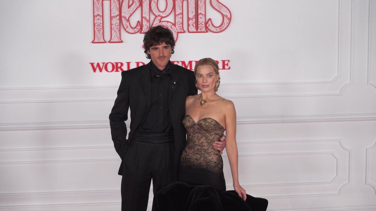 Critics Say Chemistry In 'Wuthering Heights' Remake Is 'Hot'