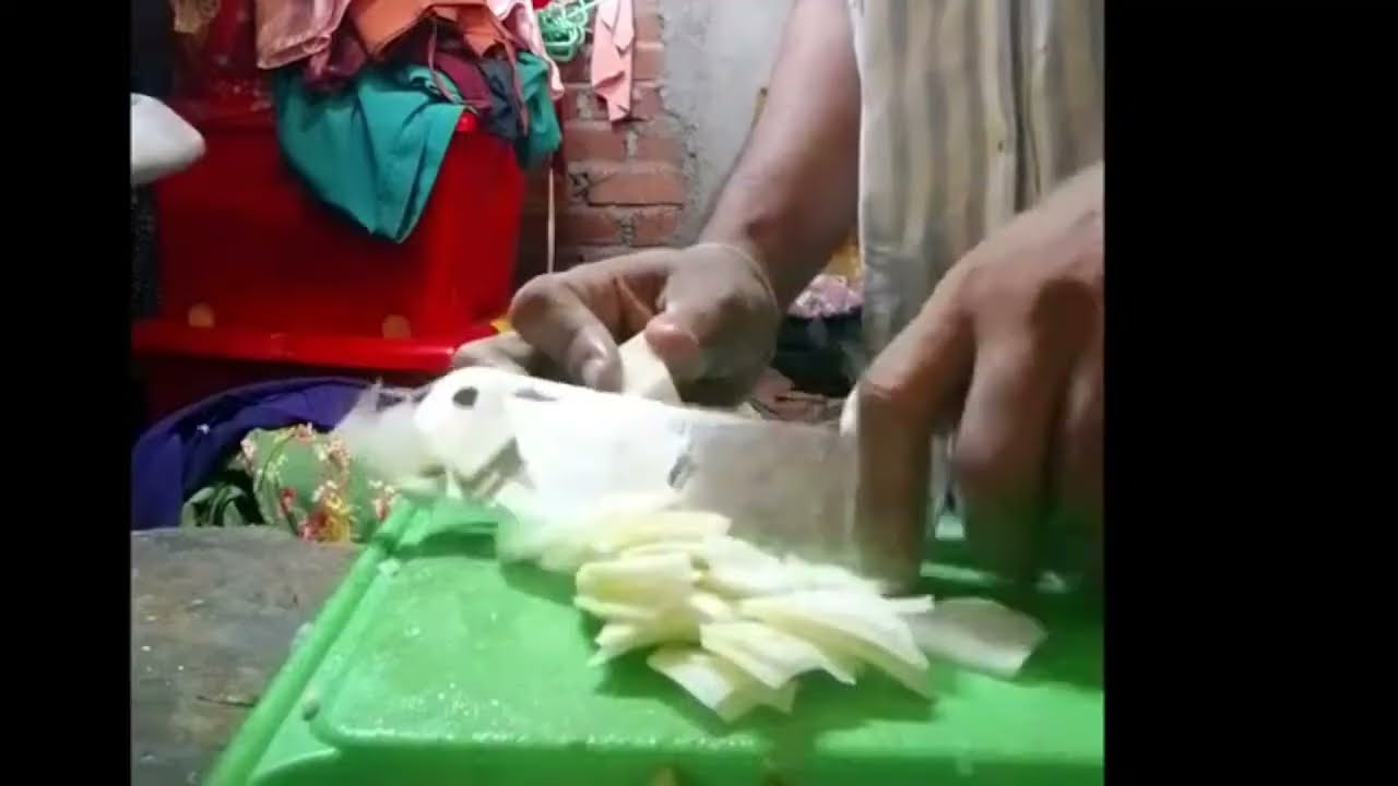 Foodie သမားတွေ အစားတလိုင်း live လာပီနော်