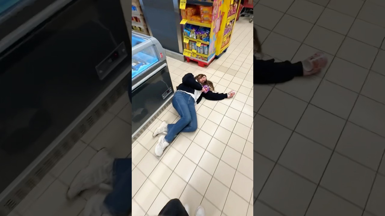 Ta Pani leżała na środku sklepu 👀😳