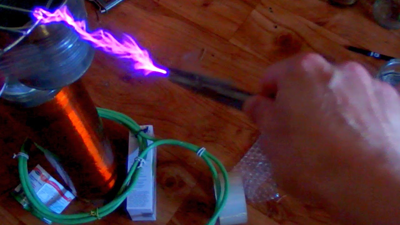 My Solid State Tesla Coil at 60V DC (almost unedited)