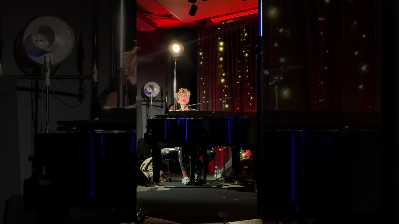 Jacob Collier plays Witness Me live for the first time EVER