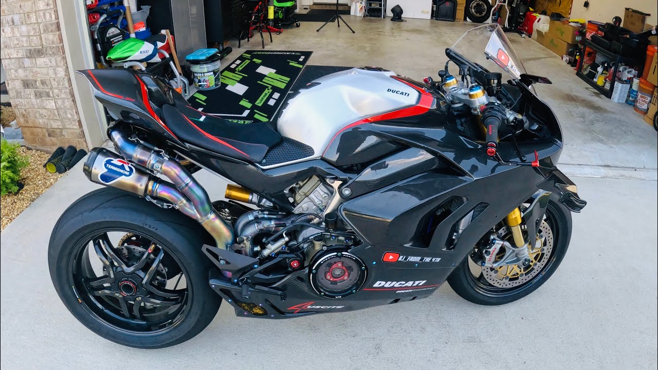 Ducati Panigale V4 2021 года | Замена титанового выхлопа Termignoni за 8000 долларов | На что-то ...