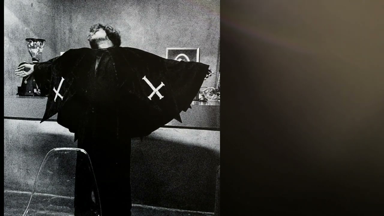 Mrizalmustbedestroyed - Strange Girl